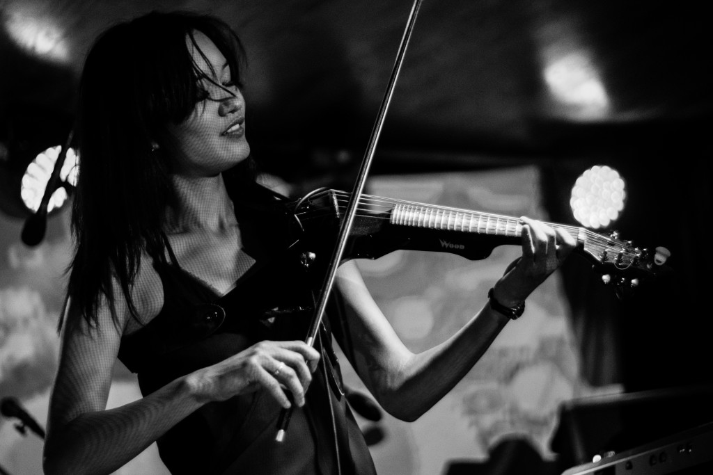 Katie Jacoby | Electric and Acoustic Violinist